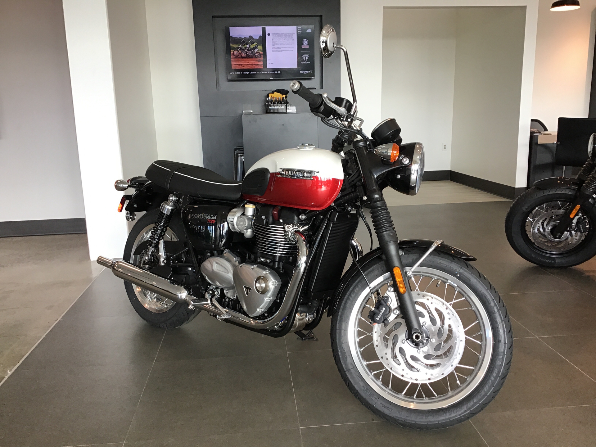 洋楽 TUNE TOWNE XI New 2025 Triumph Bonneville T120, Burleson TX | Specs, Price