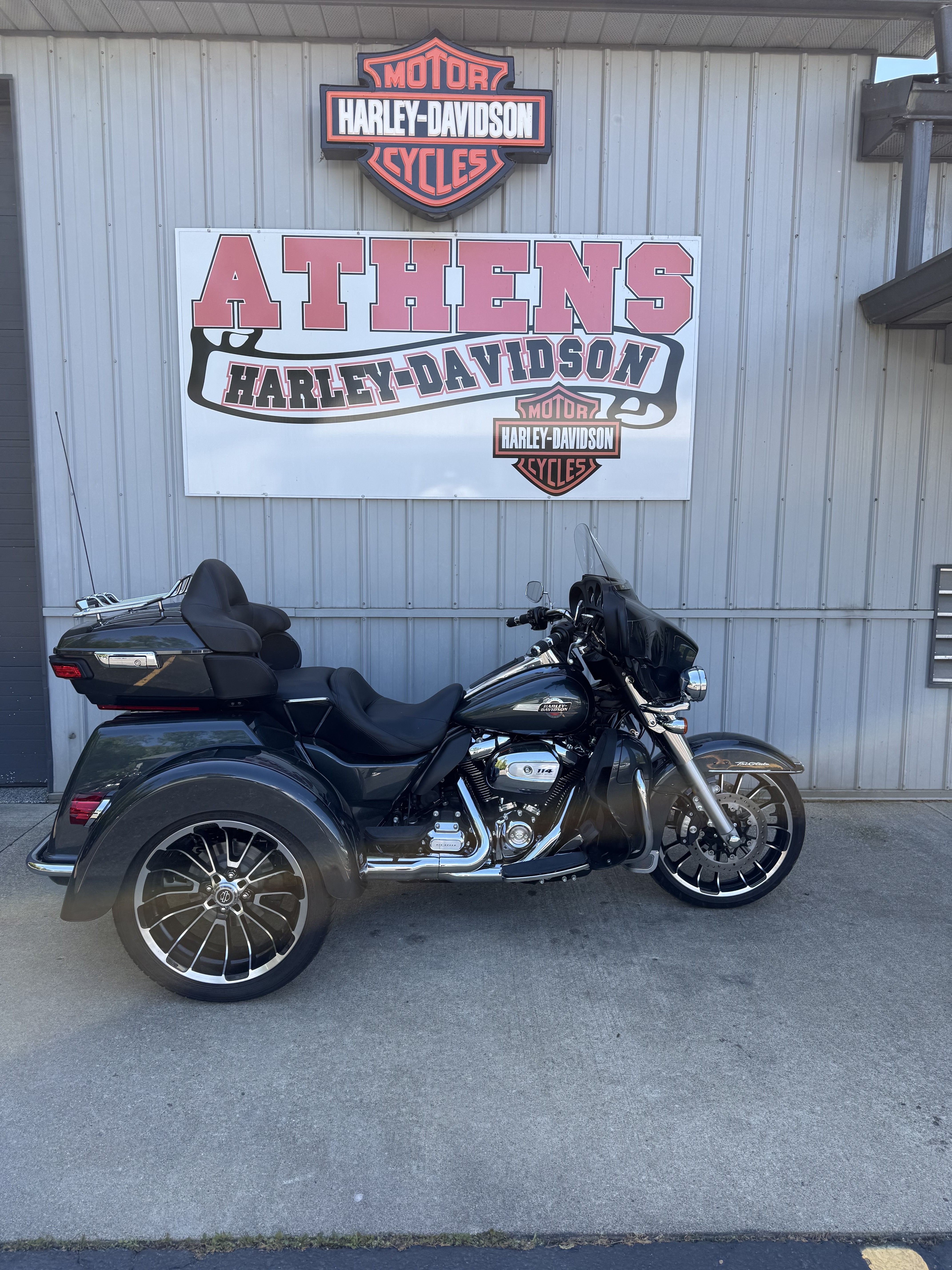 2025 Tri Glide® Ultra