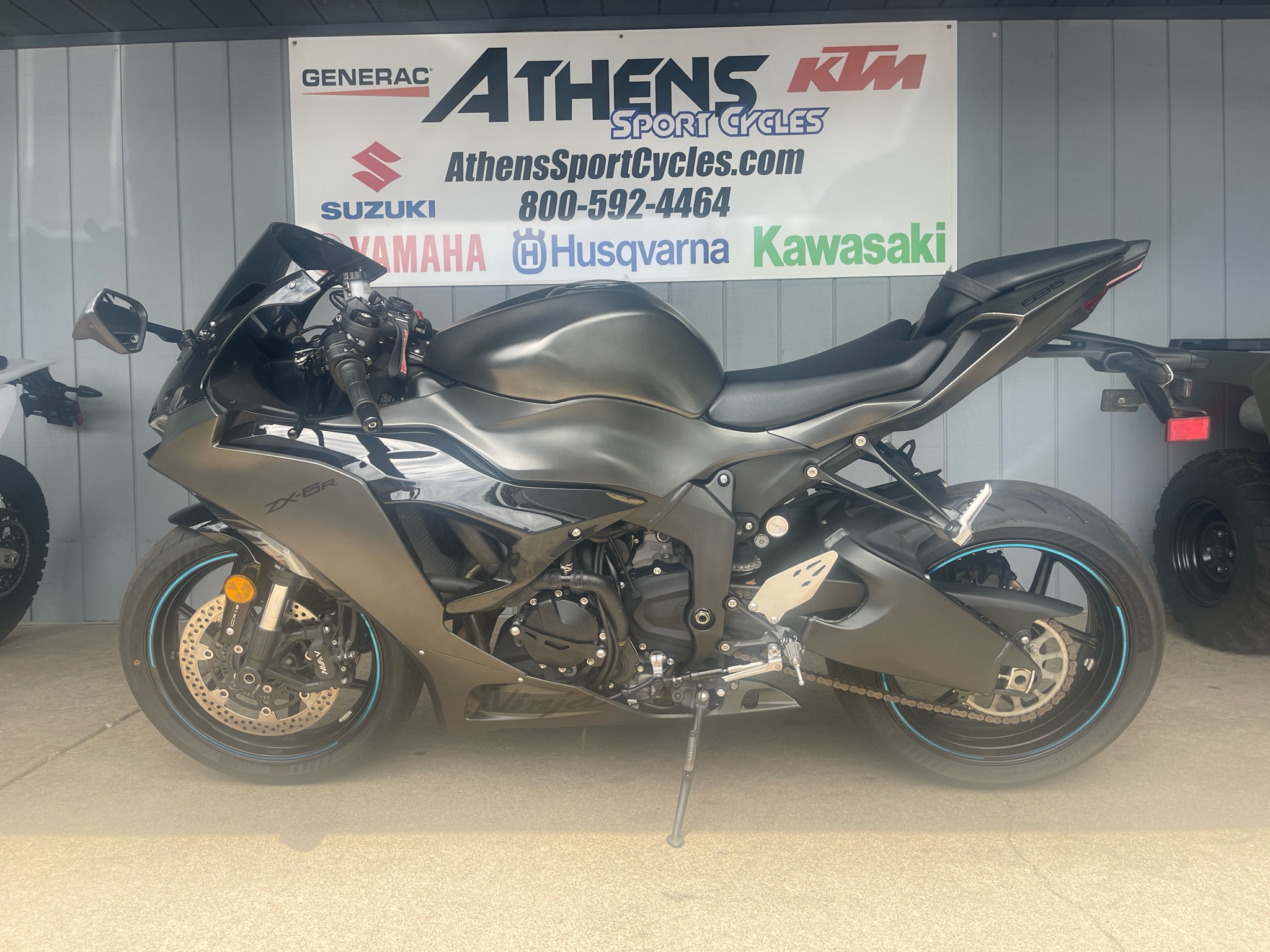 2025 Ninja® ZX-6R KRT Edition ABS