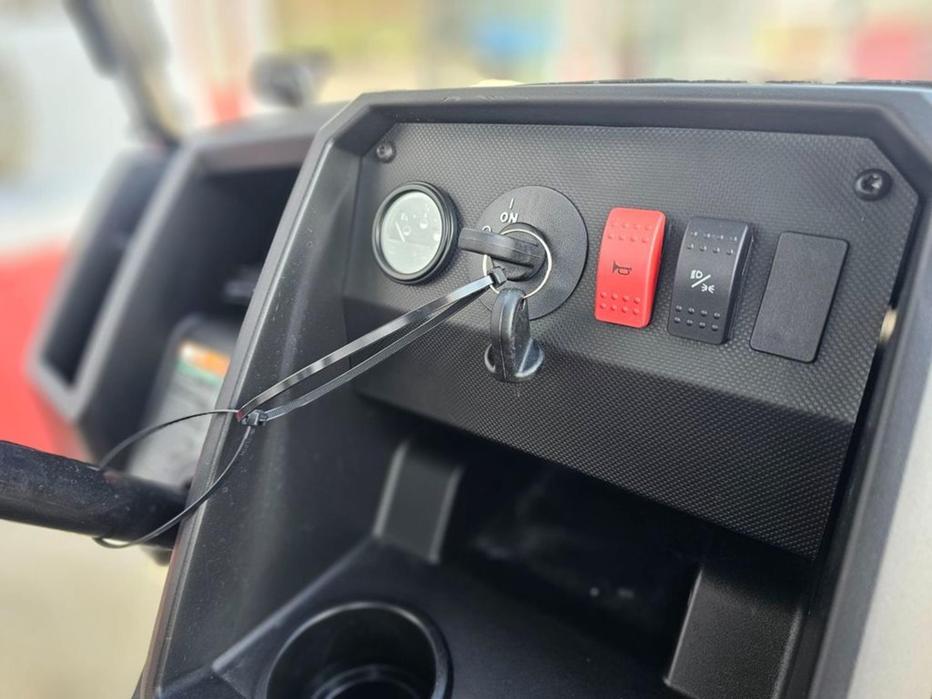 2025 E-Z-GO Express 6 Gas in Slippery Rock, Pennsylvania - Photo 10