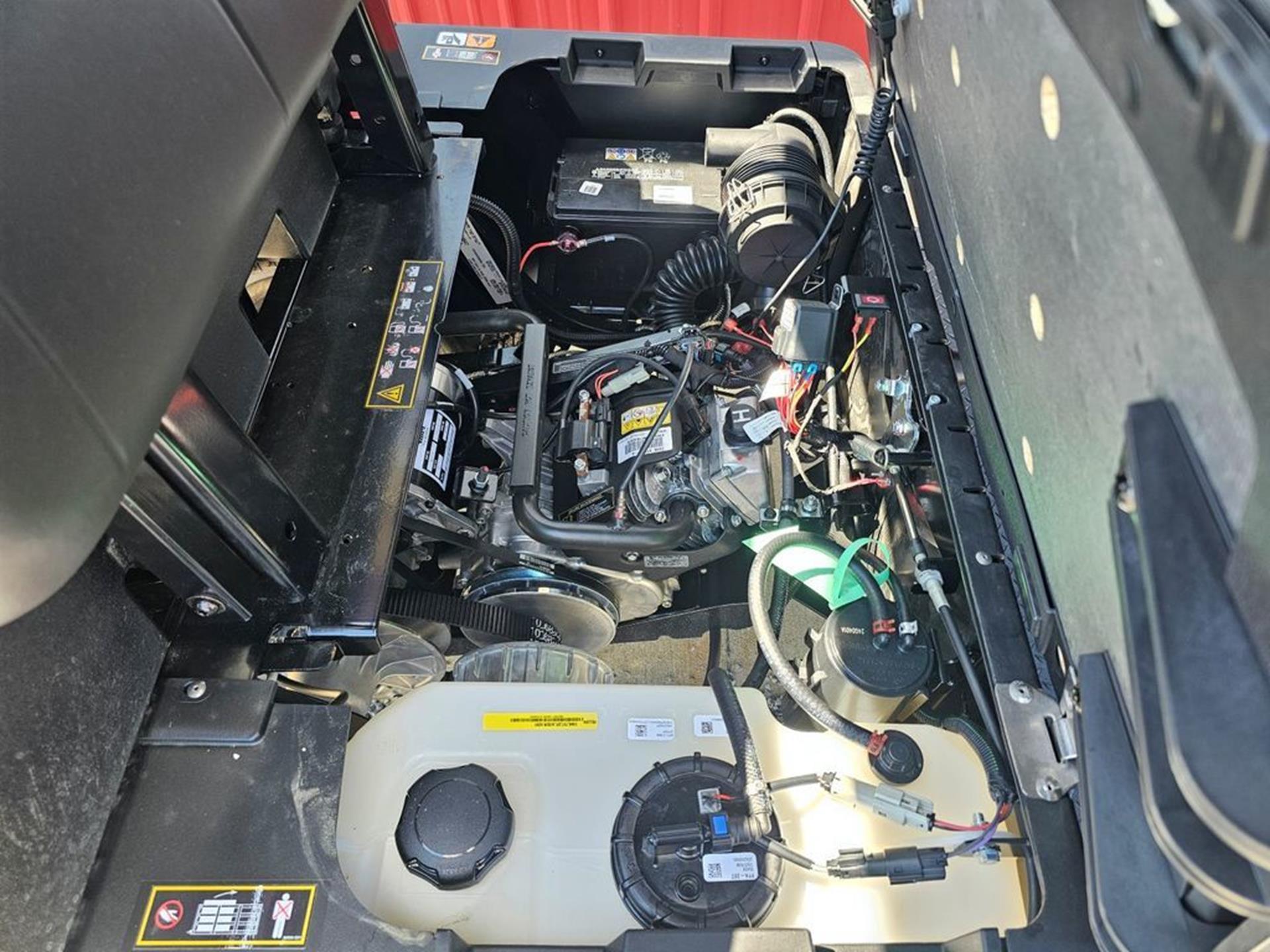 2025 Cushman Hauler 800X EFI Gas in Slippery Rock, Pennsylvania - Photo 7