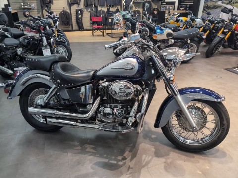 2001 Honda Shadow Ace 750 Deluxe — photo 1 of 1