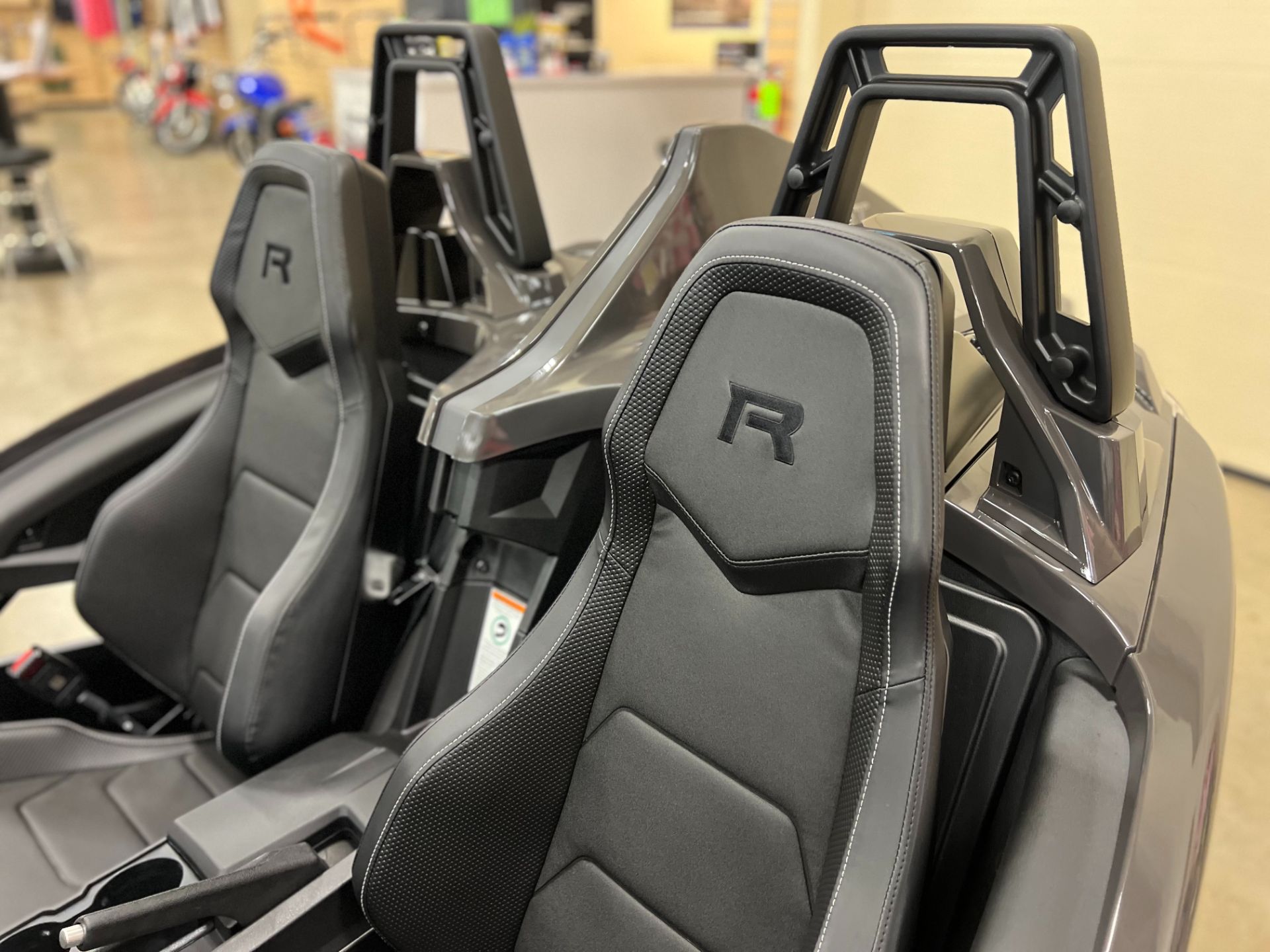 2025 Slingshot Slingshot R - AutoDrive in Findlay, Ohio - Photo 3