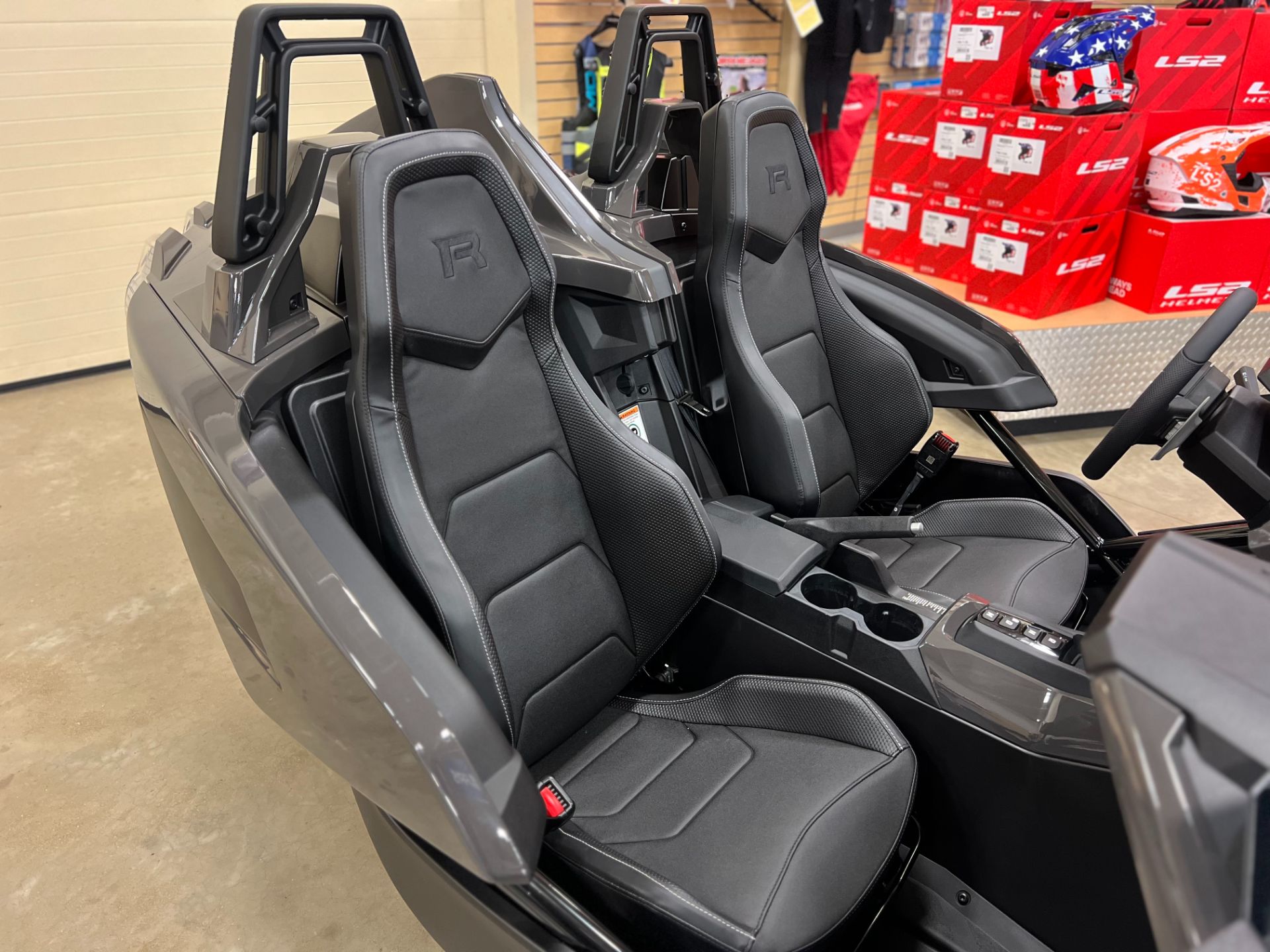 2025 Slingshot Slingshot R - AutoDrive in Findlay, Ohio - Photo 14