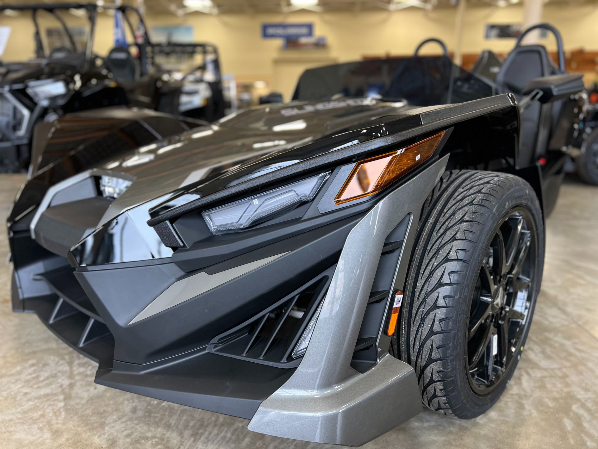2025 Slingshot Slingshot SLR - AutoDrive in Findlay, Ohio - Photo 2