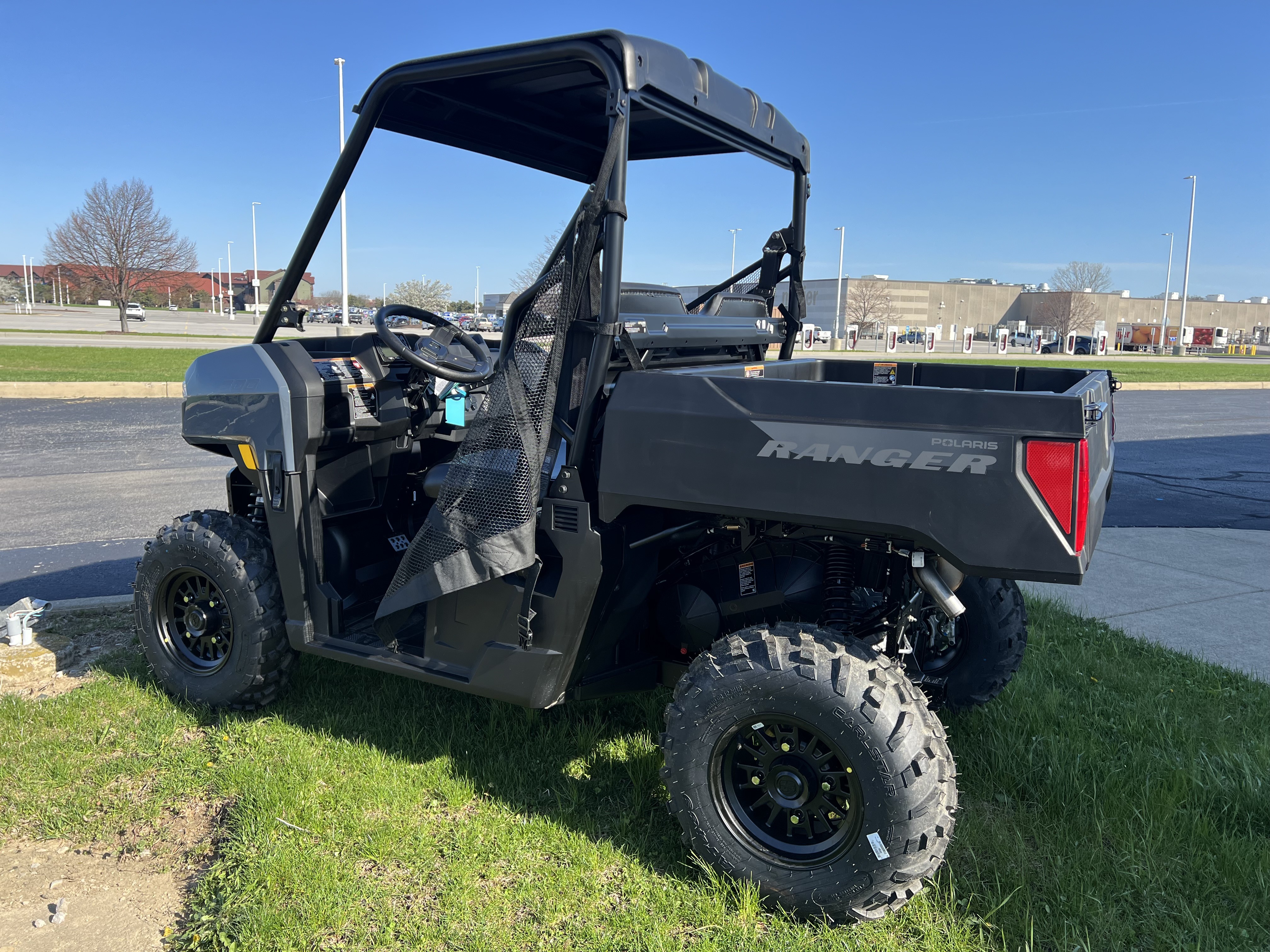 2027 Polaris Ranger photo 3