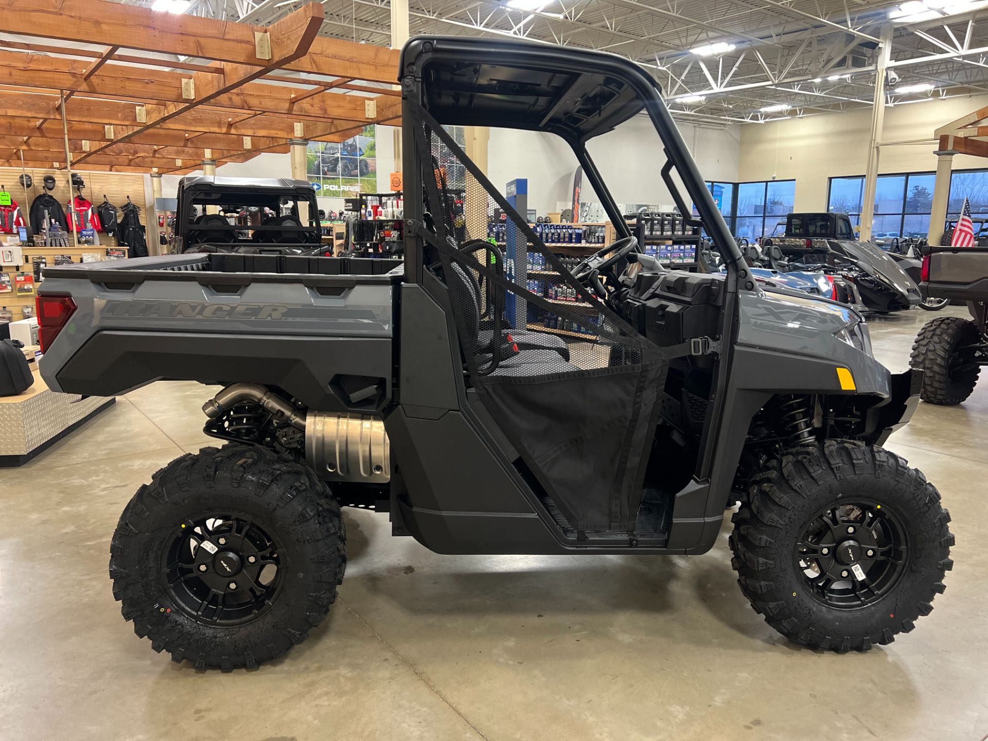 2026 Polaris Ranger XP 1000 Premium in Findlay, Ohio - Photo 10