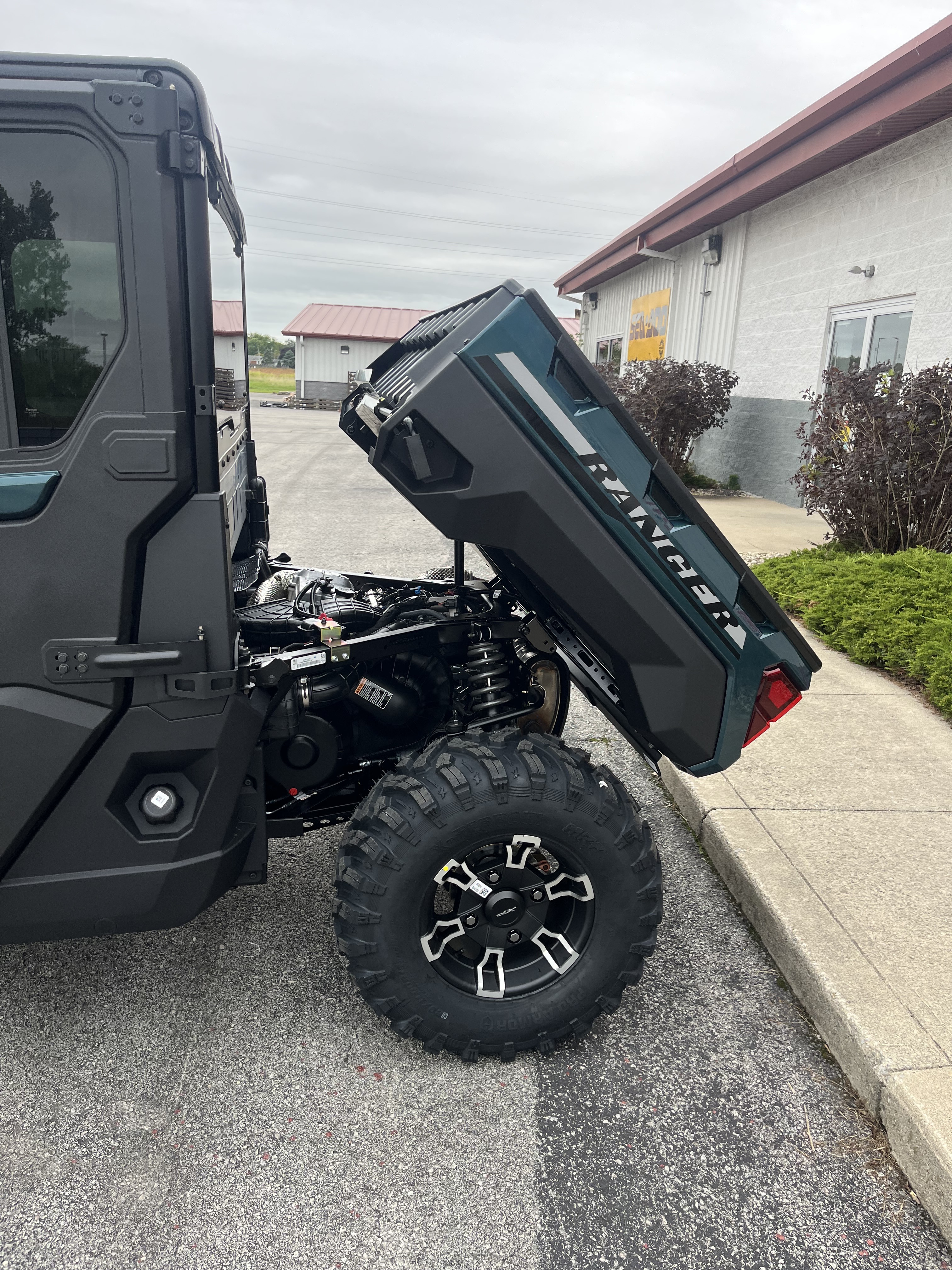 2027 Polaris Ranger photo 7