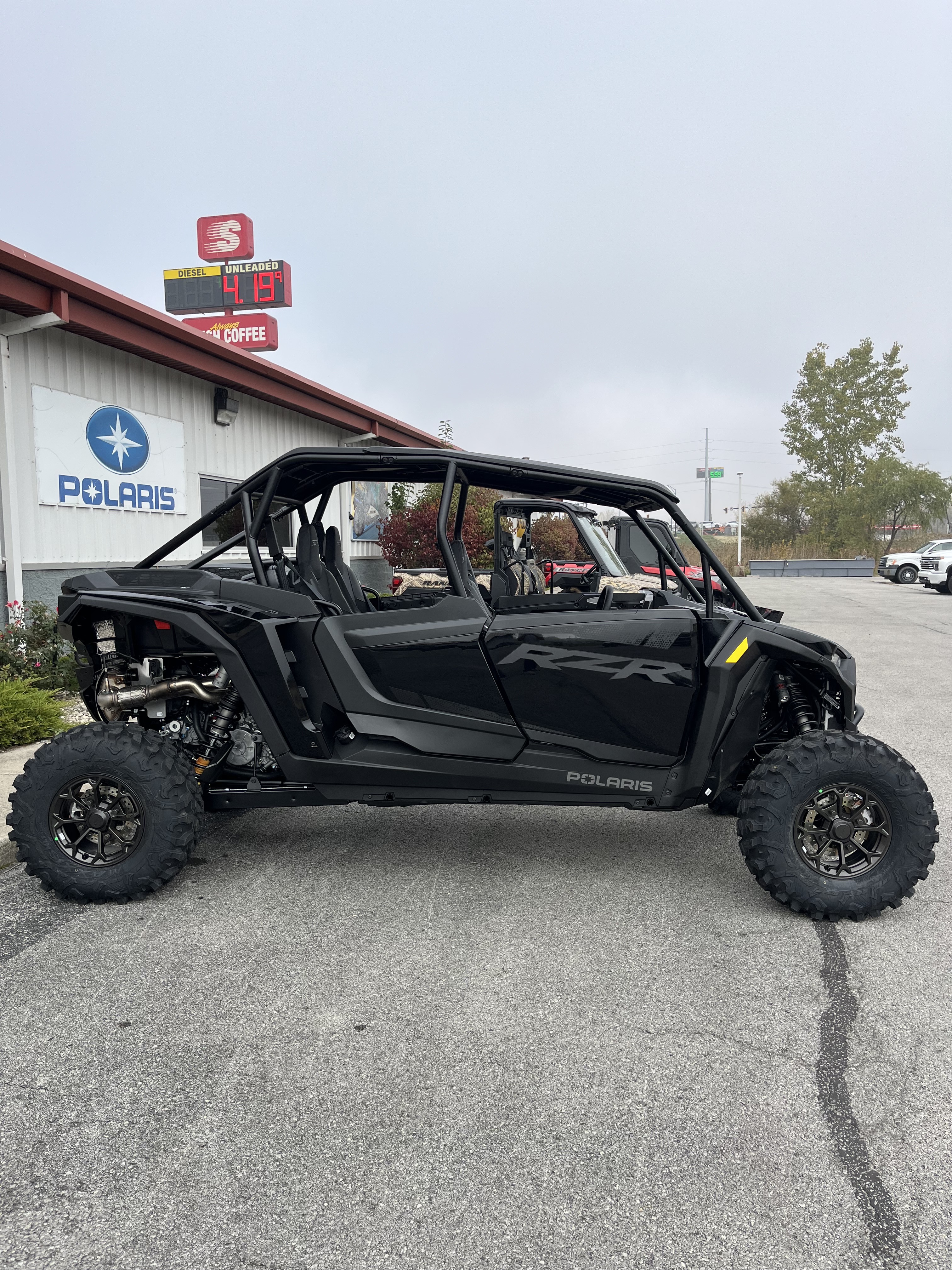 2027 Polaris RZR photo 4