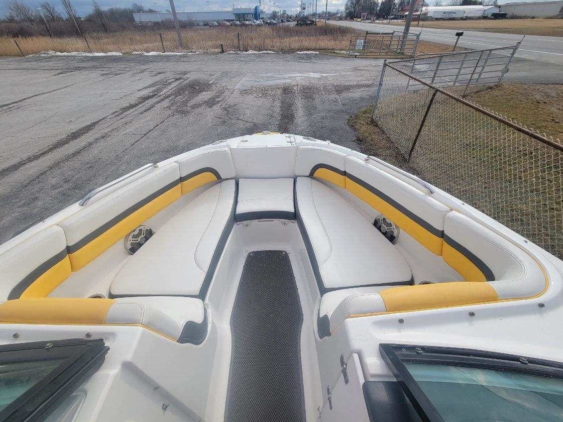2015 Chaparral Vortex 223 VRX in Huron, Ohio - Photo 6