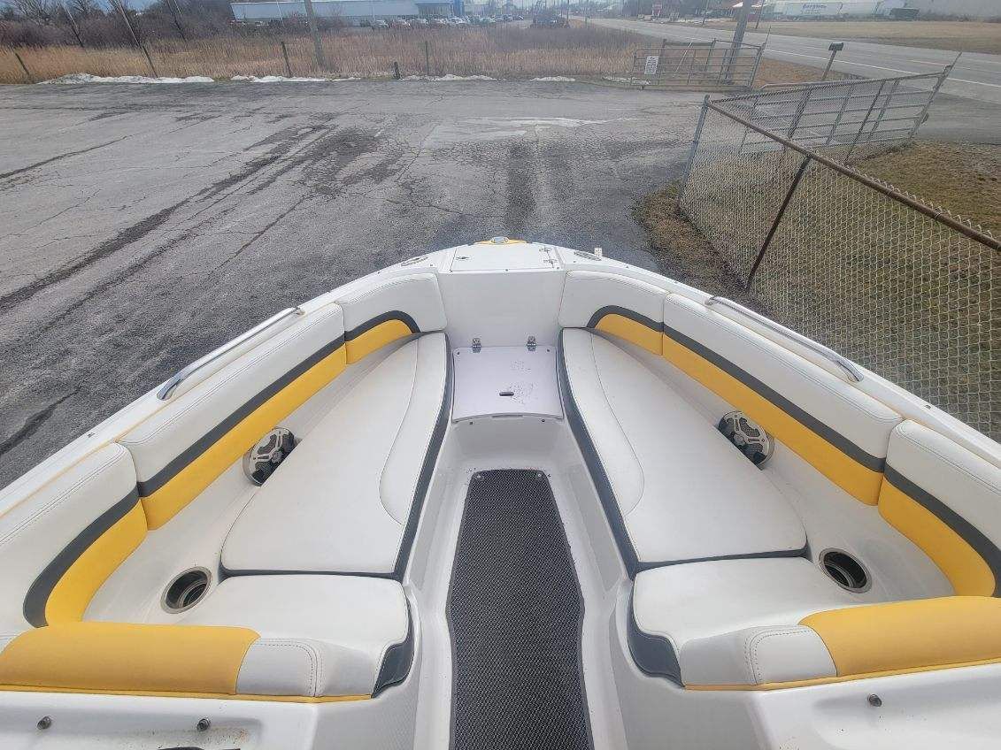 2015 Chaparral Vortex 223 VRX in Huron, Ohio - Photo 7