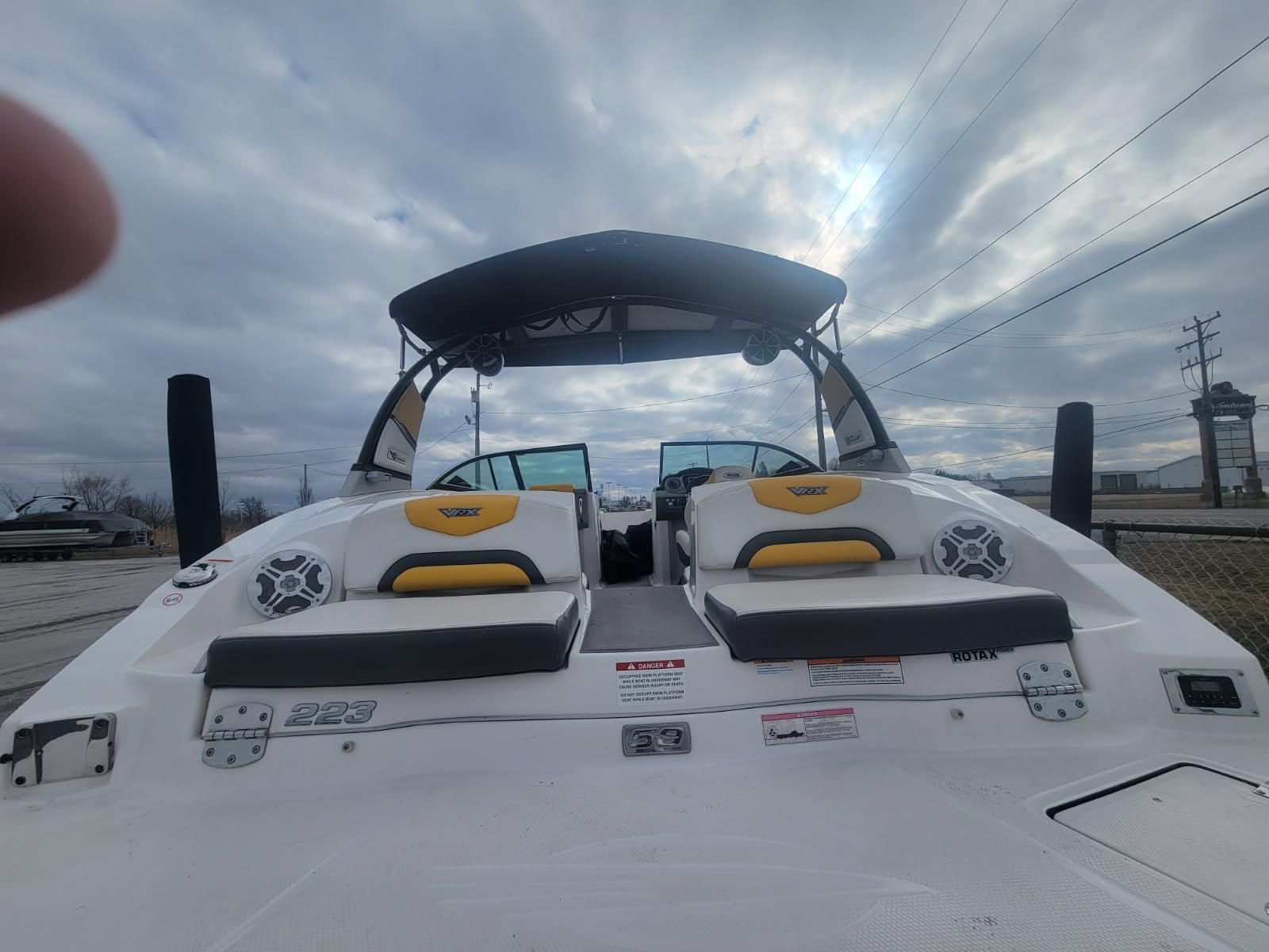 2015 Chaparral Vortex 223 VRX in Huron, Ohio - Photo 4