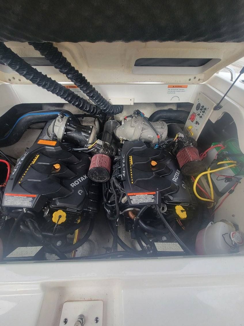 2015 Chaparral Vortex 223 VRX in Huron, Ohio - Photo 8