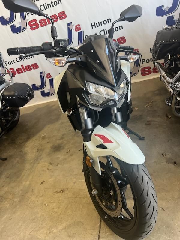2023 Kawasaki Z400 ABS in Huron, Ohio - Photo 2
