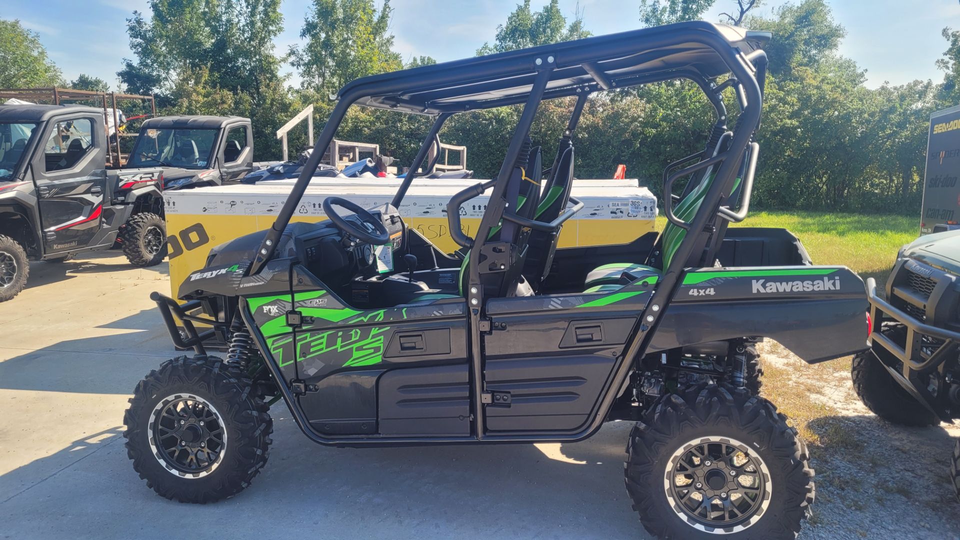 2024 Kawasaki Teryx4 S LE in Huron, Ohio - Photo 1