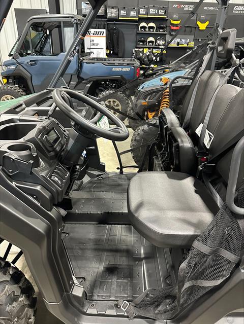 2025 Can-Am Defender HD7 in Huron, Ohio - Photo 2