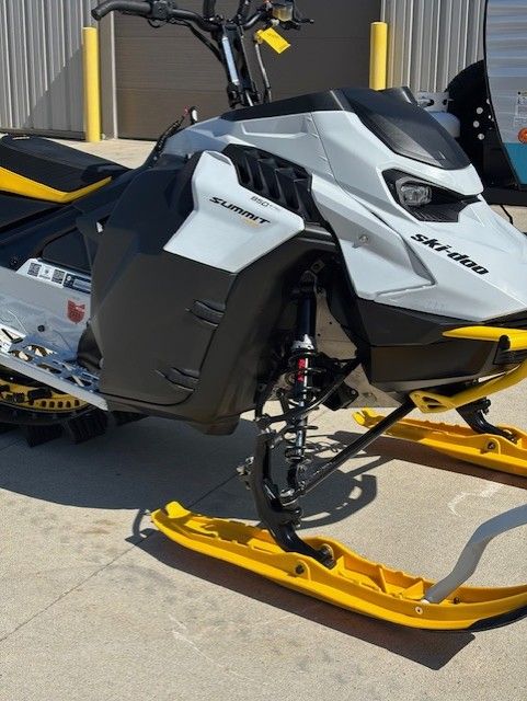 2023 Ski-Doo Summit Edge 165 850 E-TEC E.S. PowderMax X-Light 3.0 w/ FlexEdge in Huron, Ohio - Photo 3