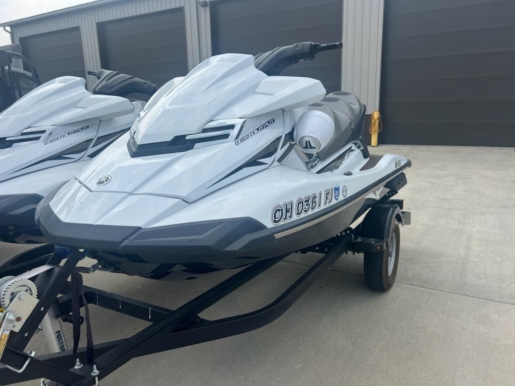 2014 Yamaha FX Cruiser HO® in Huron, Ohio - Photo 2