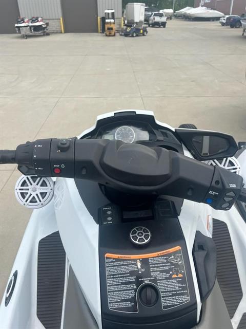 2014 Yamaha FX Cruiser HO® in Huron, Ohio - Photo 3