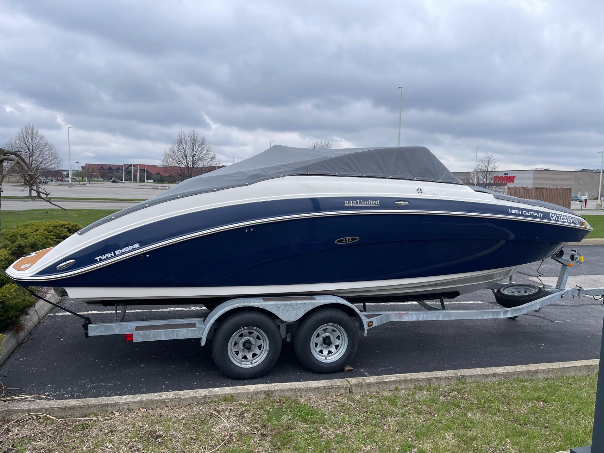 2011 Yamaha 242 Limited in Huron, Ohio - Photo 2