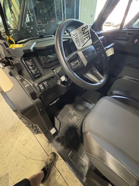 2026 Can-Am Defender Limited HD11 in Huron, Ohio - Photo 3