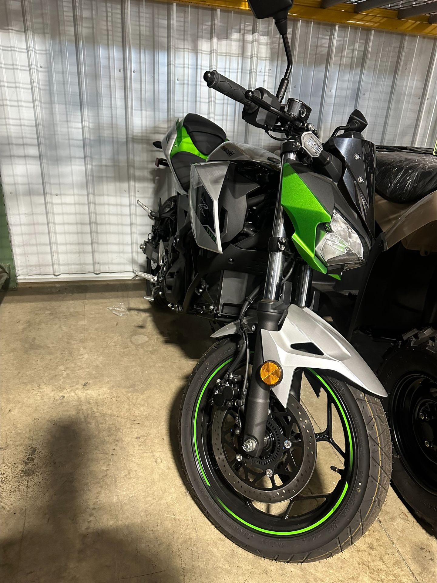 2024 Kawasaki Z e-1 ABS in Huron, Ohio - Photo 2