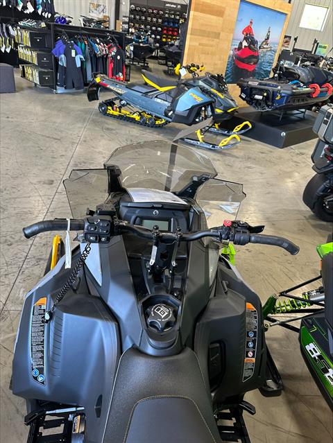 2025 Ski-Doo Renegade Adrenaline 900 ACE Turbo ES Ripsaw 1.25 in Huron, Ohio - Photo 2