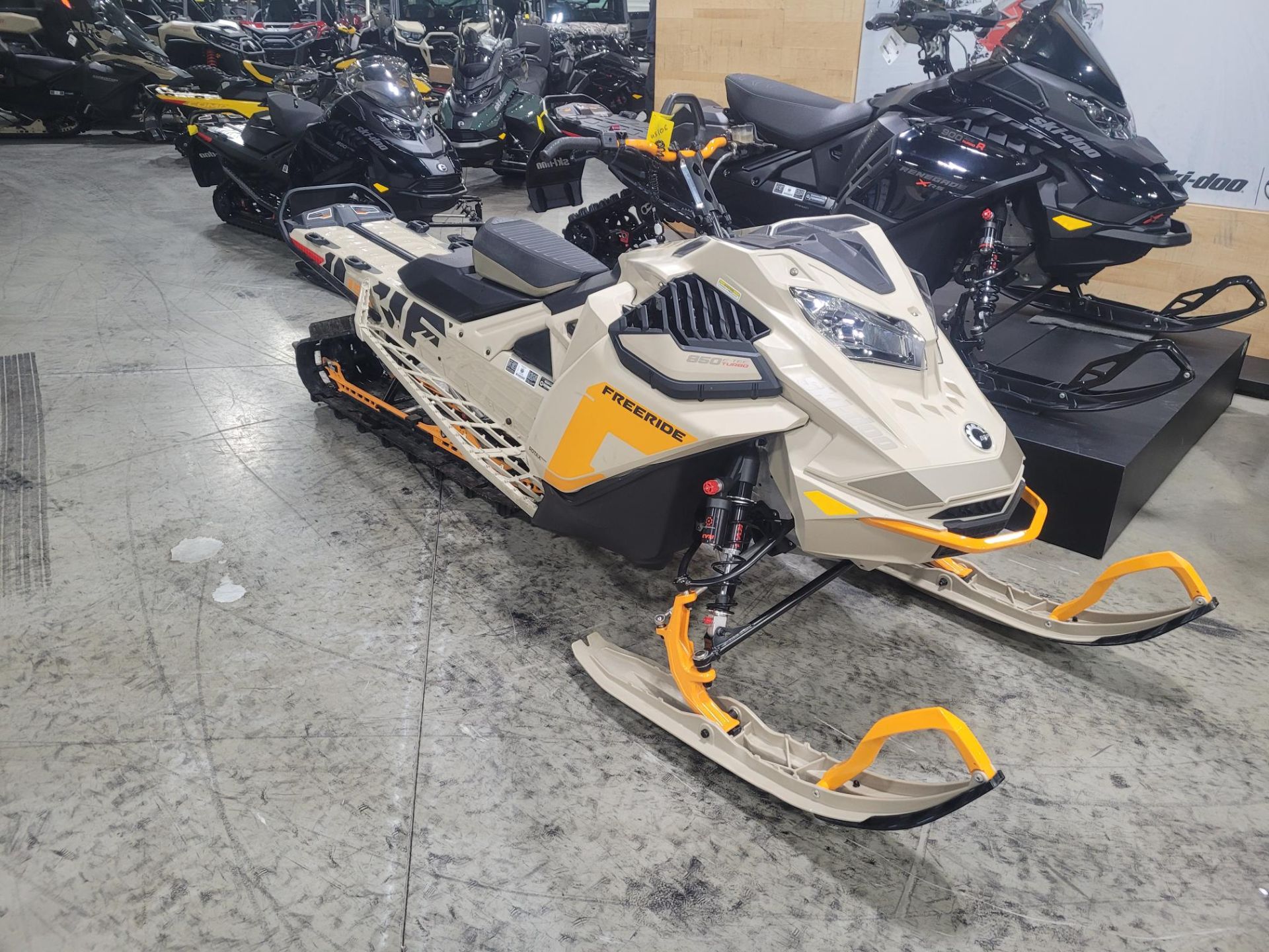 2022 Ski-Doo Freeride 154 850 E-TEC Turbo SHOT PowderMax Light 2.5 w/ FlexEdge in Huron, Ohio - Photo 1