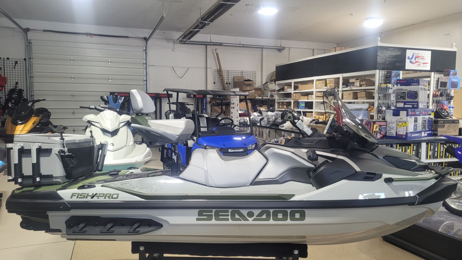 2025 Sea-Doo FishPro Apex 300 in Huron, Ohio - Photo 3