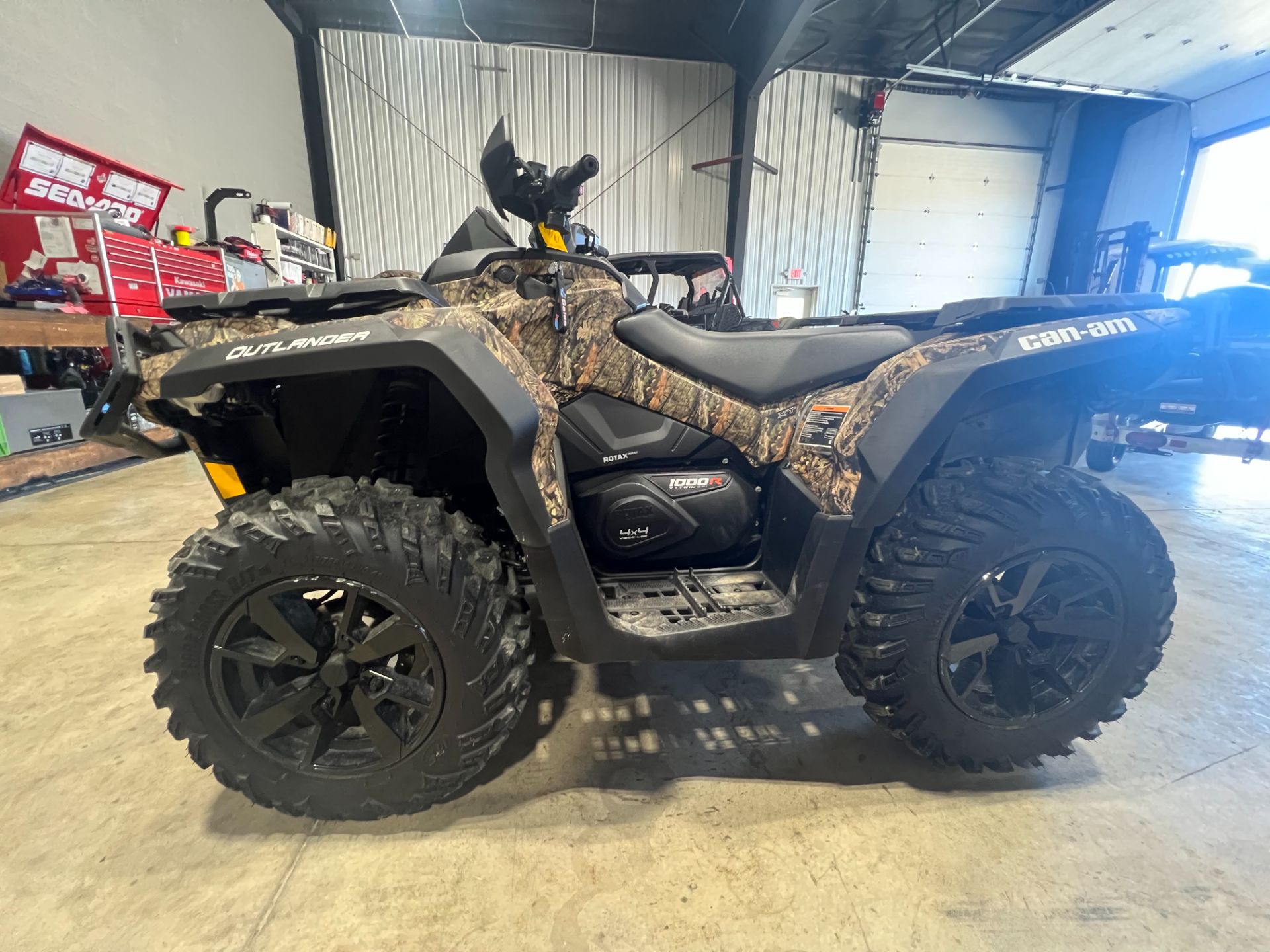 2022 Can-Am Outlander XT 1000R in Huron, Ohio - Photo 2