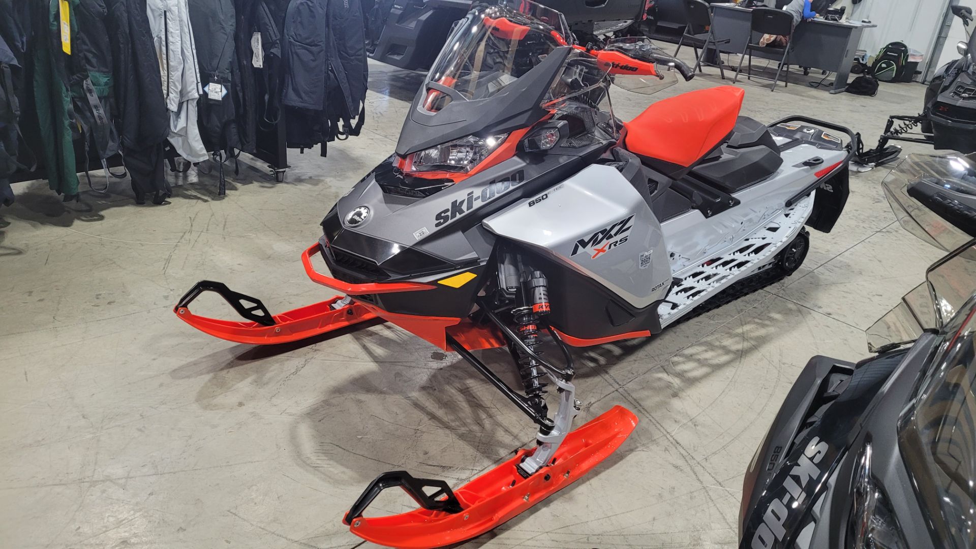 2022 Ski-Doo MXZ X-RS 850 E-TEC ES w/ Smart-Shox, Ice Ripper XT