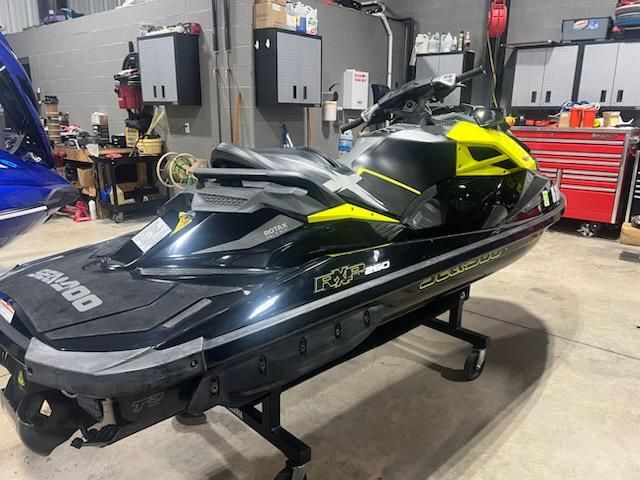 2013 Sea-Doo RXP®-X® 260 in Huron, Ohio - Photo 2