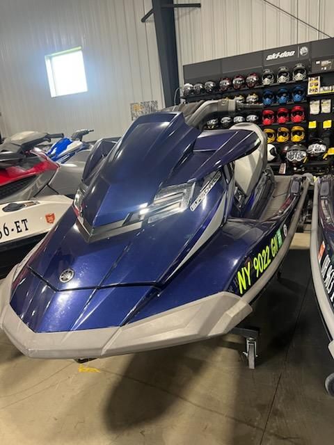 2014 Yamaha FX Cruiser SVHO® in Huron, Ohio - Photo 2