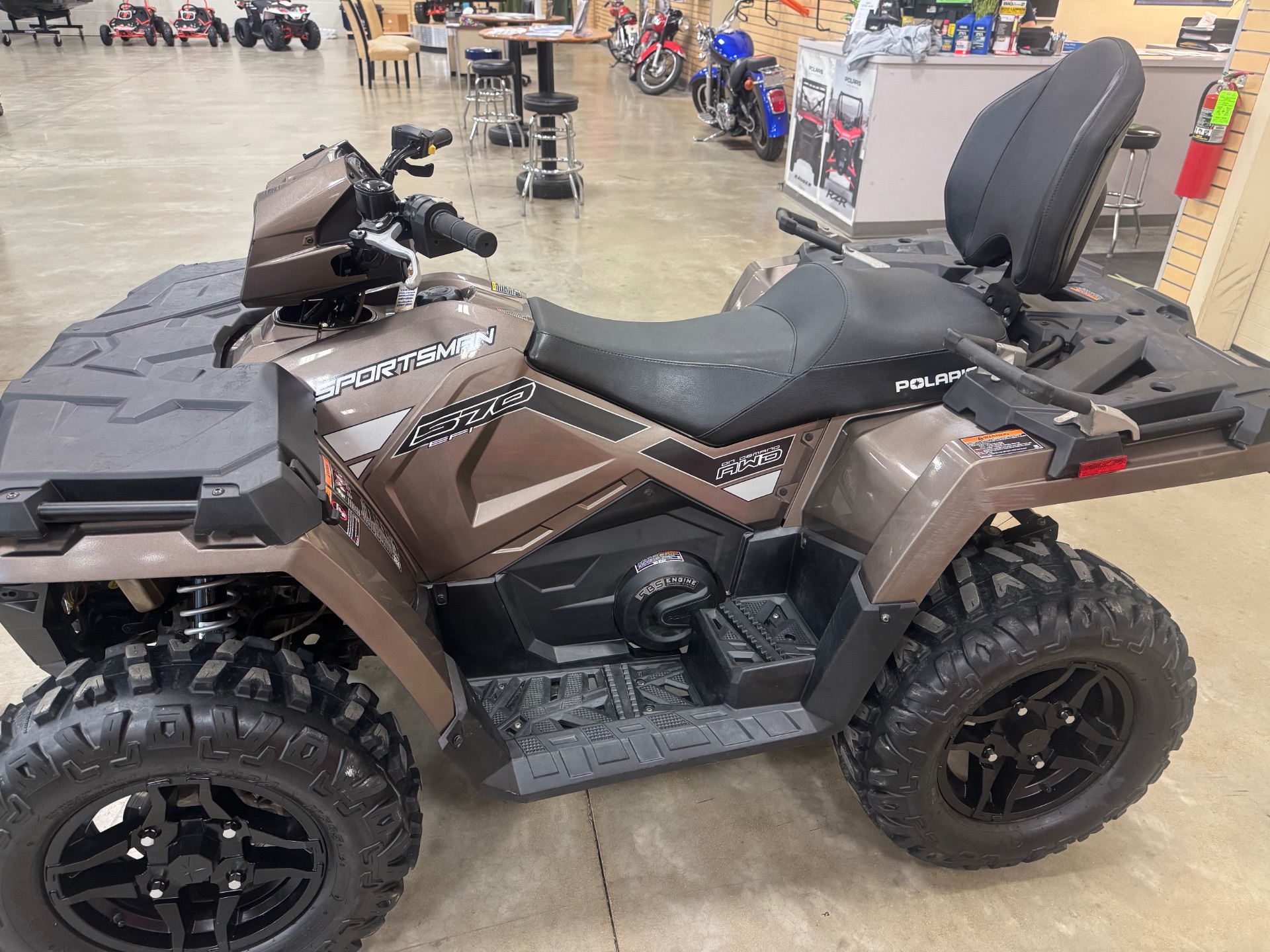 2022 Polaris Sportsman Touring 570 Premium in Huron, Ohio - Photo 3