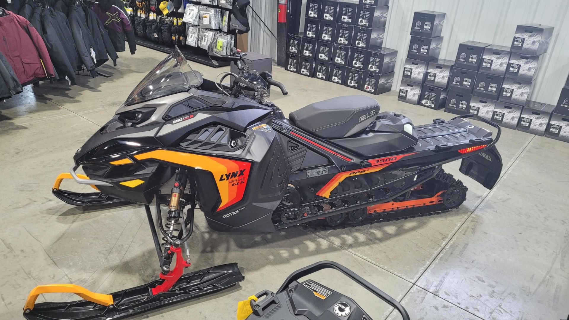 2025 LYNX Rave GLS 850 E-TEC Turbo R Ice Ripper XT 1.5 SHOT w
