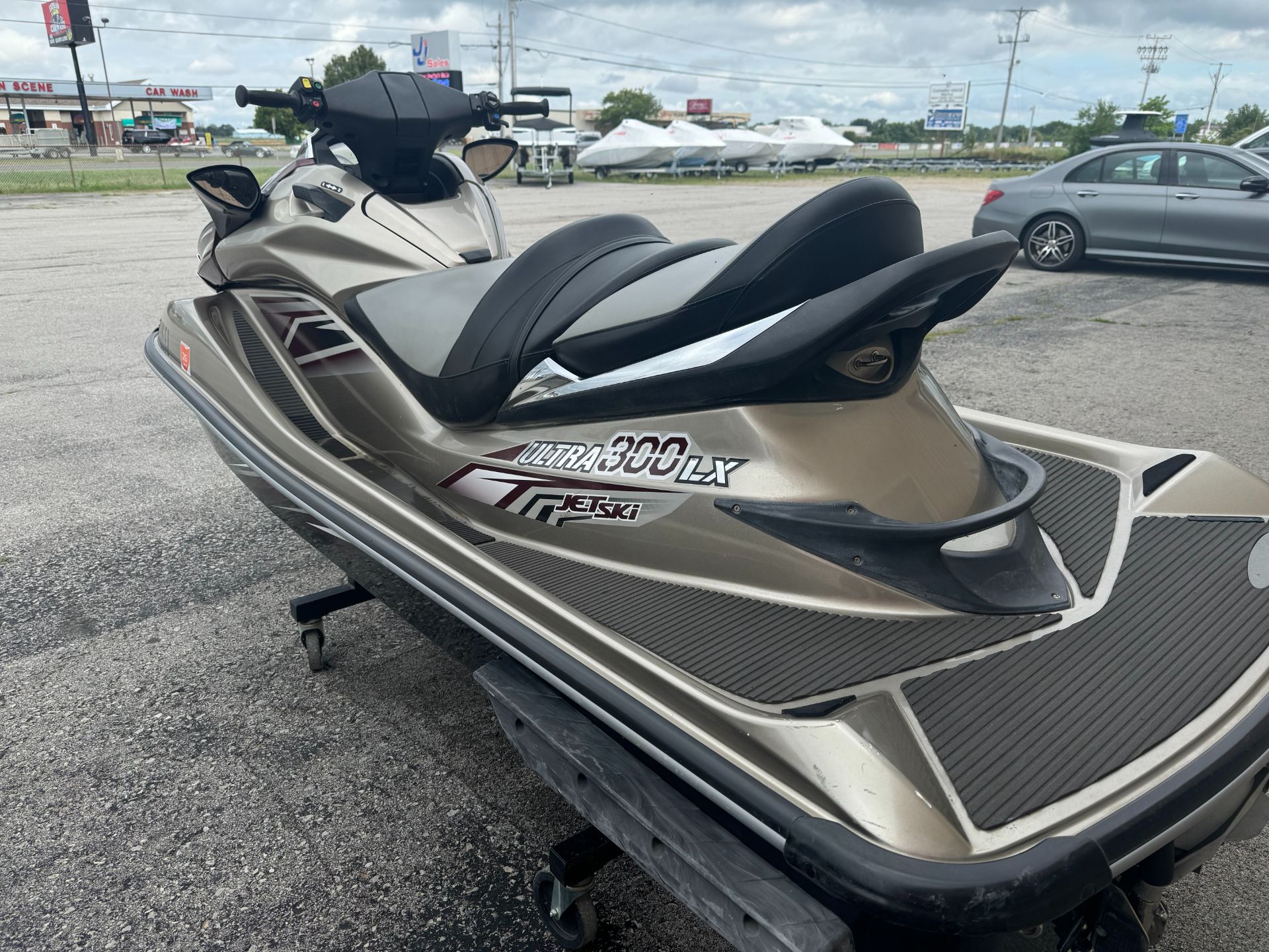 2011 Kawasaki Jet Ski® Ultra® 300LX in Huron, Ohio - Photo 4