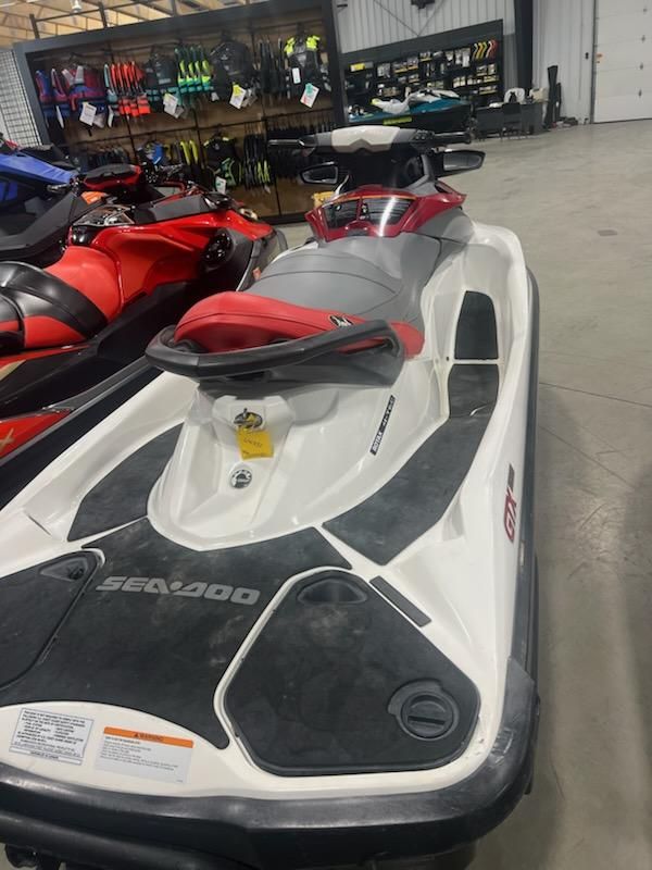 2011 Sea-Doo GTX 215 in Huron, Ohio - Photo 3