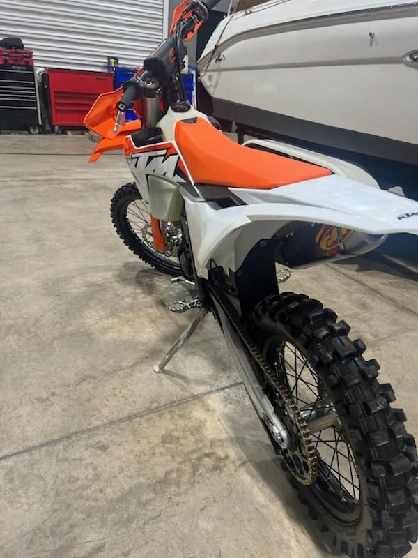 2023 KTM 450 XCF-W in Huron, Ohio - Photo 2