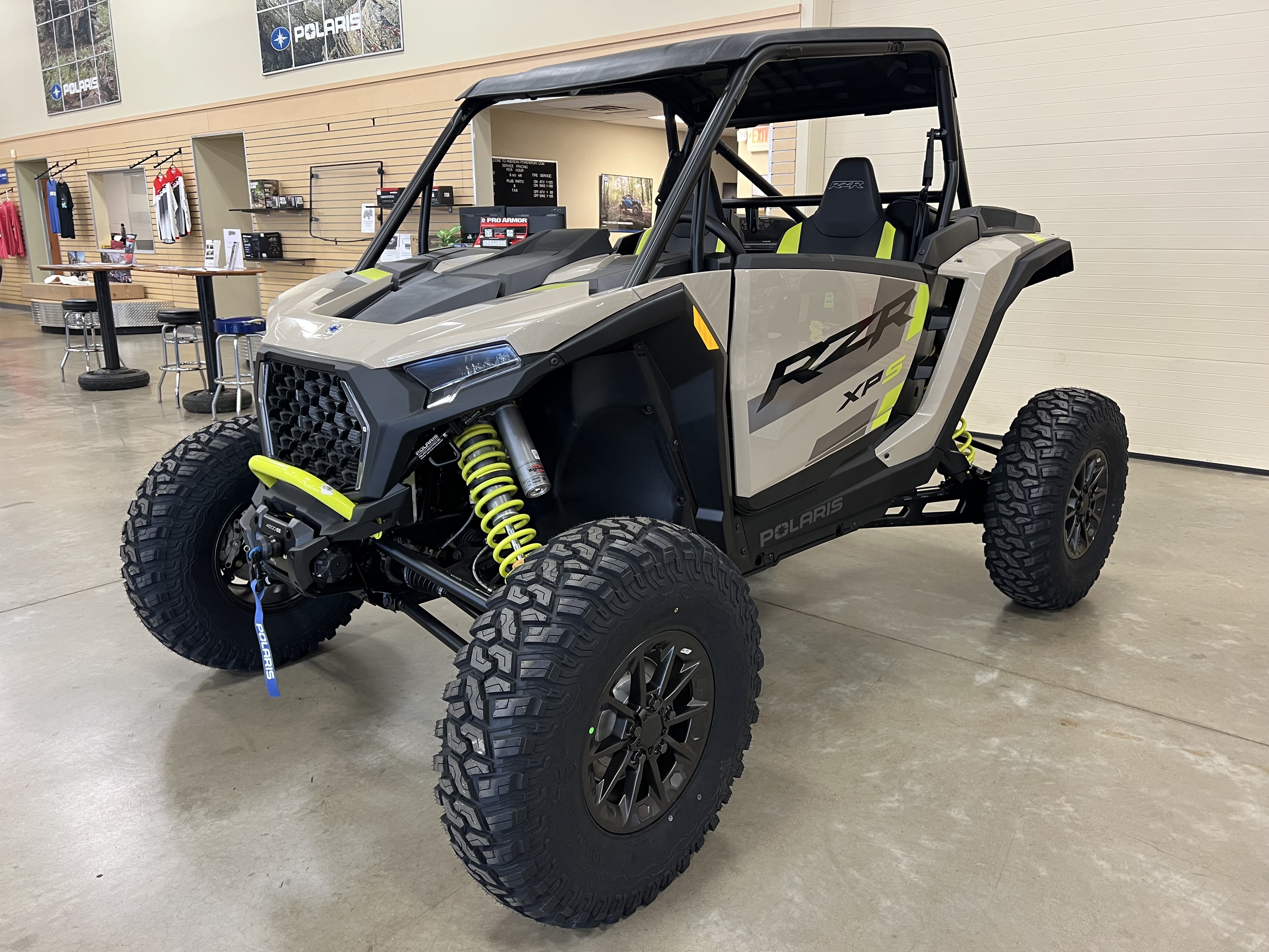 2027 Polaris RZR photo 9