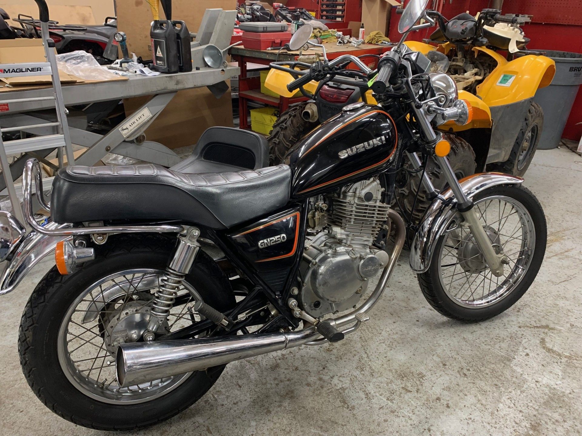 1985 Suzuki GN250 " VINTAGE" in Herculaneum, Missouri - Photo 4