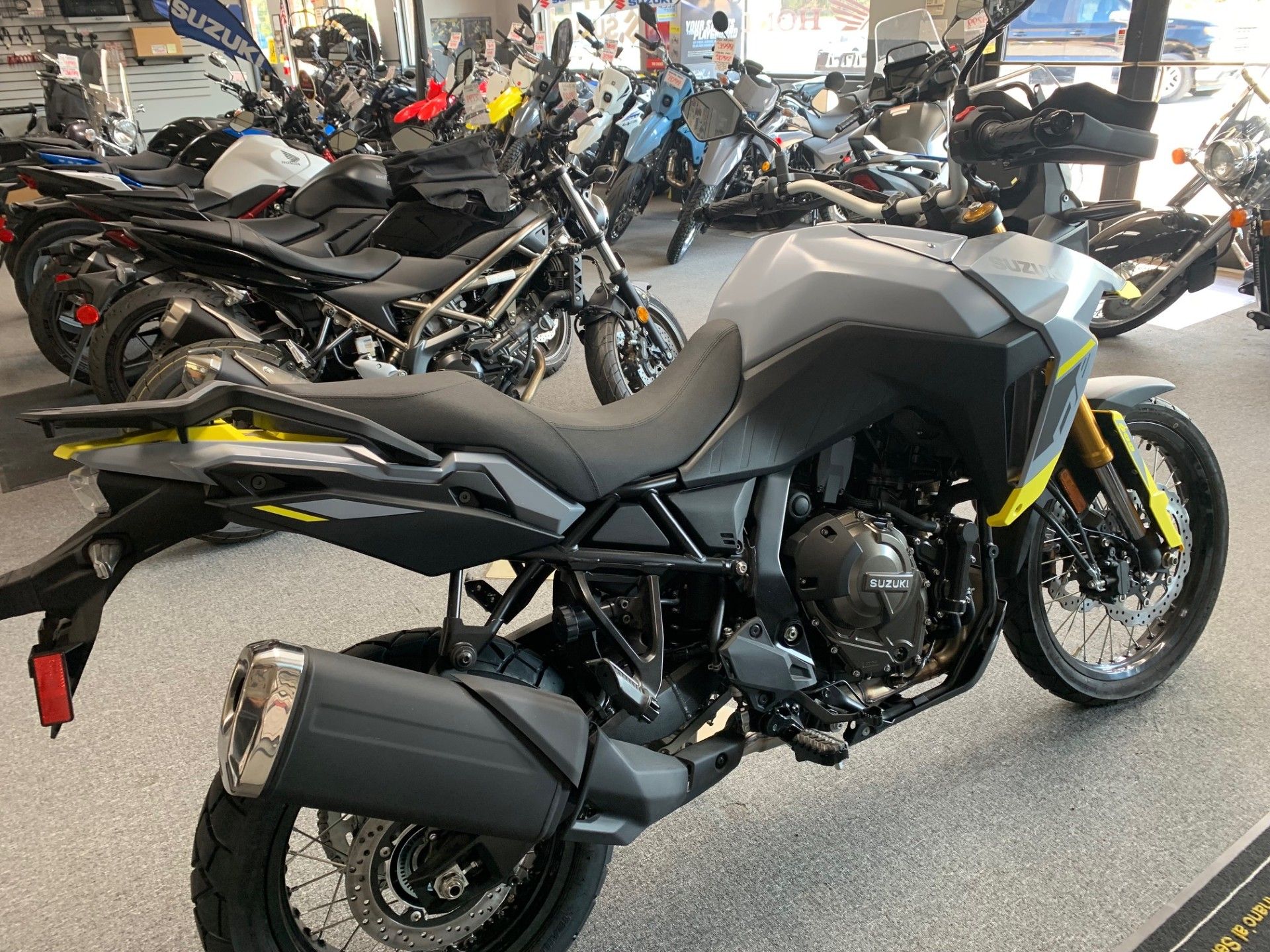 2023 Suzuki DL800DERC  V-STROM in Herculaneum, Missouri - Photo 4
