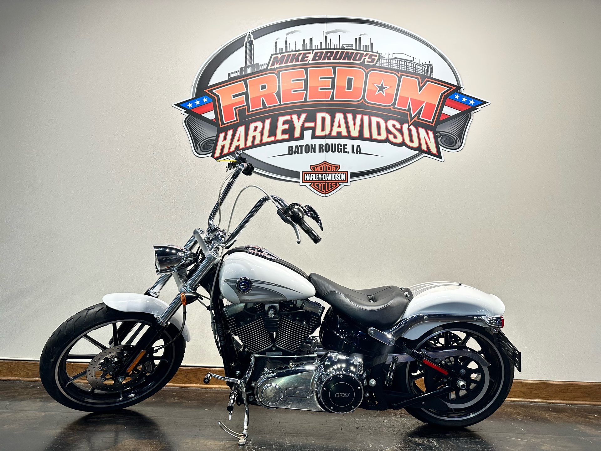 2016 Harley-Davidson Breakout® in Baton Rouge, Louisiana - Photo 15