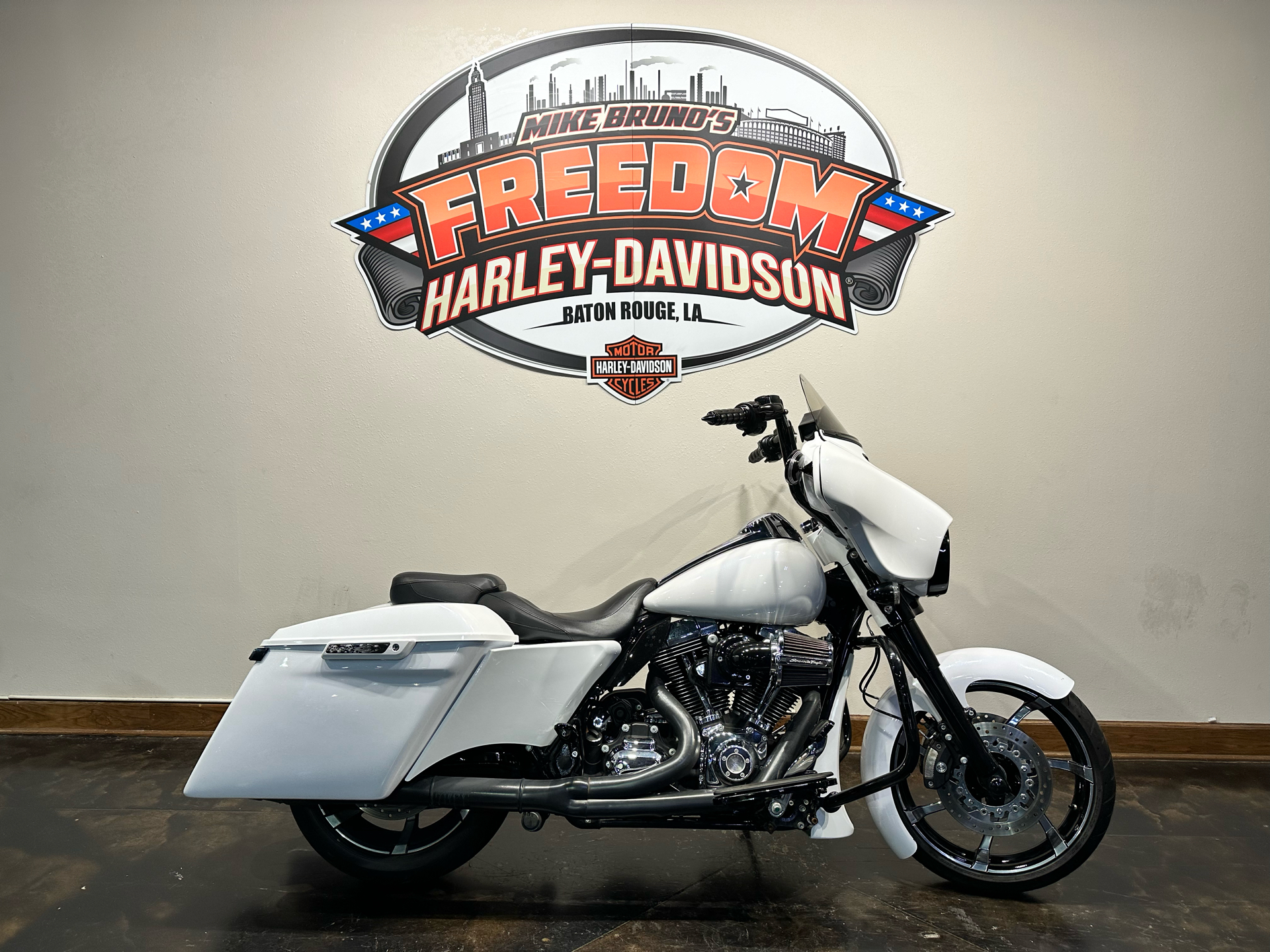 2016 Harley-Davidson Street Glide® in Baton Rouge, Louisiana - Photo 1