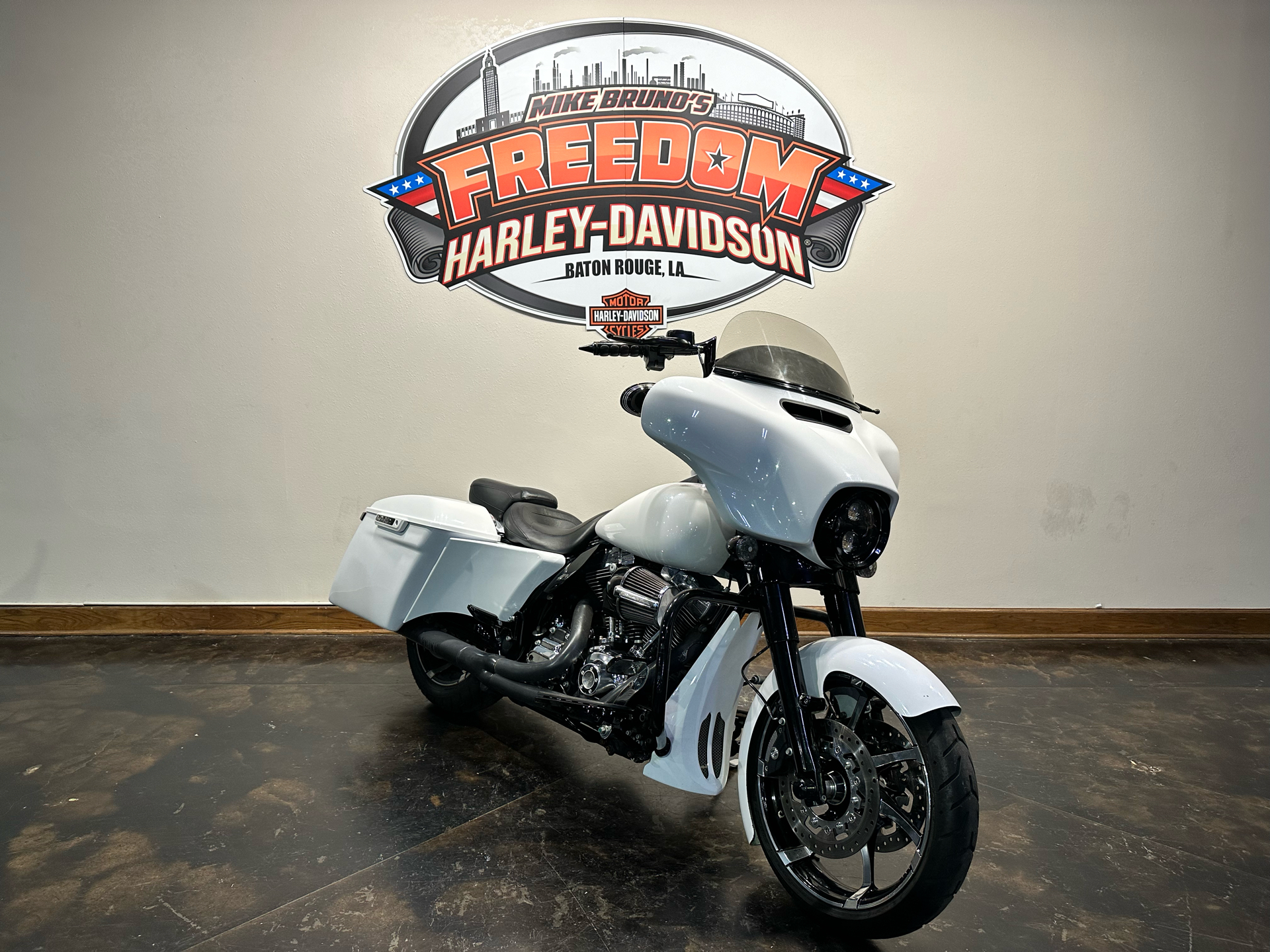 2016 Harley-Davidson Street Glide® in Baton Rouge, Louisiana - Photo 2