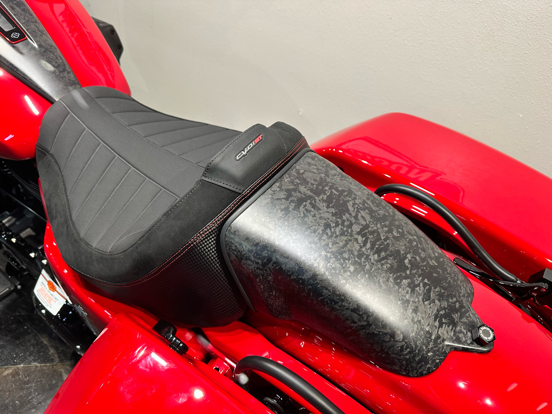 2025 Harley-Davidson CVO™ Road Glide® ST in Baton Rouge, Louisiana - Photo 13