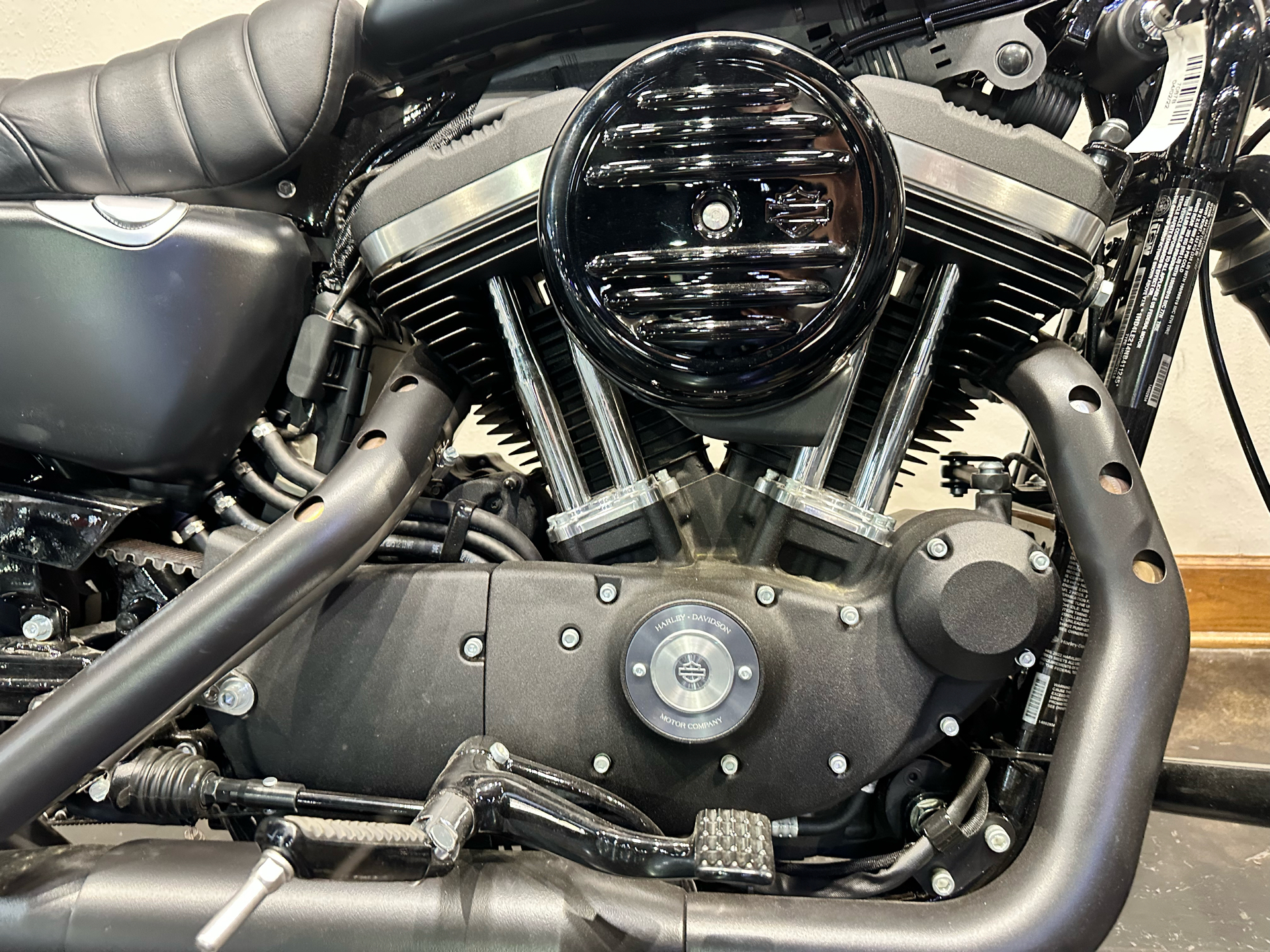 2020 Harley-Davidson Iron 883™ in Baton Rouge, Louisiana - Photo 6