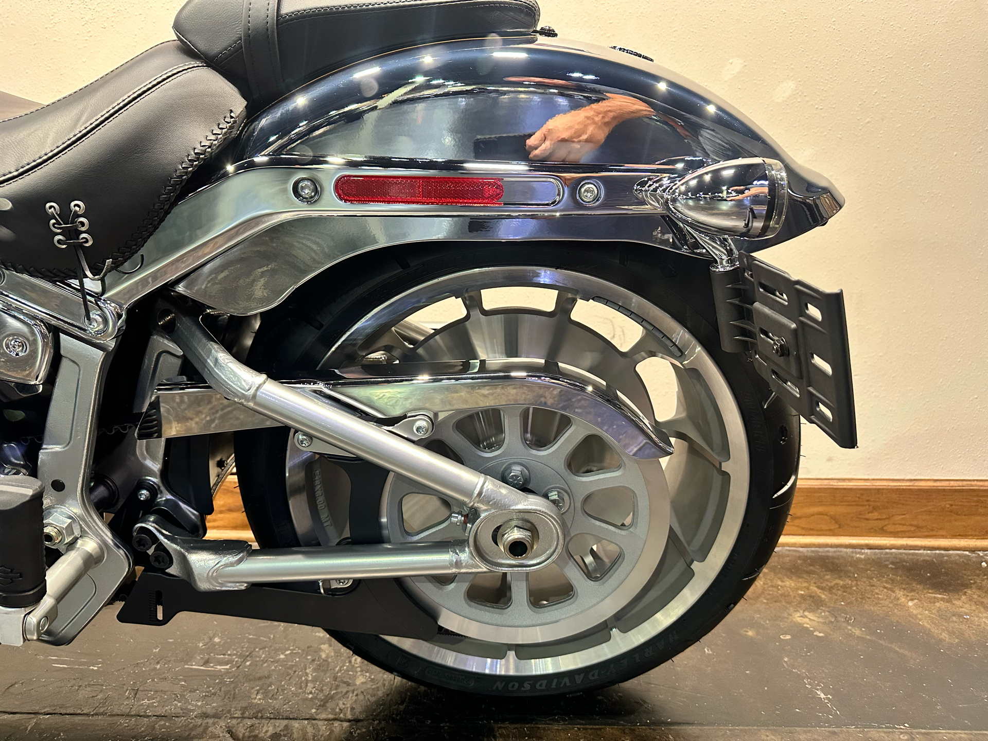 2025 Harley-Davidson Fat Boy® Gray Ghost in Baton Rouge, Louisiana - Photo 24