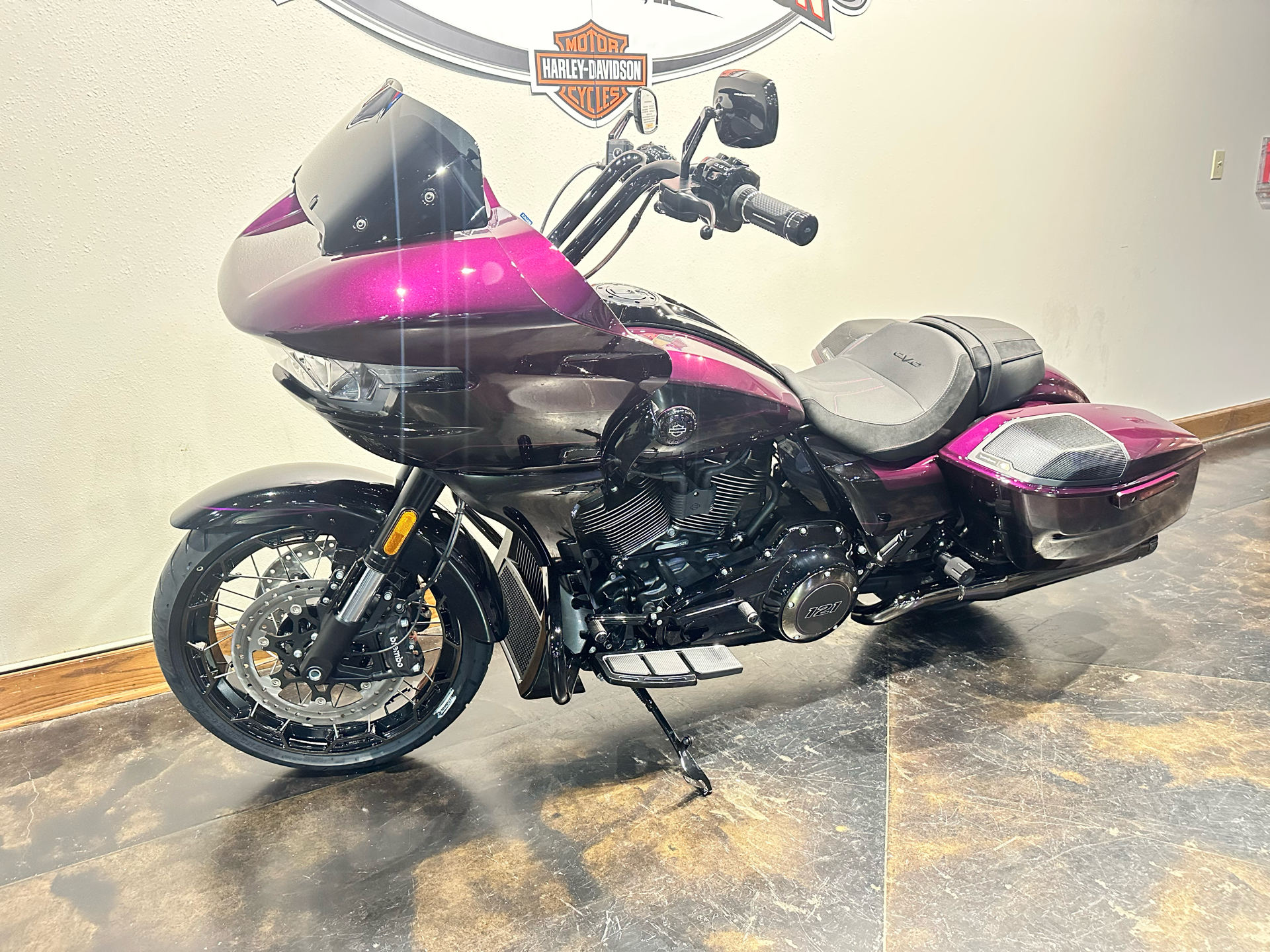 2025 Harley-Davidson CVO™ Road Glide® in Baton Rouge, Louisiana - Photo 9