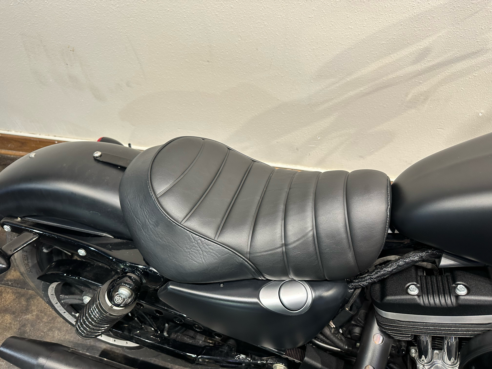 2022 Harley-Davidson Iron 883™ in Baton Rouge, Louisiana - Photo 16