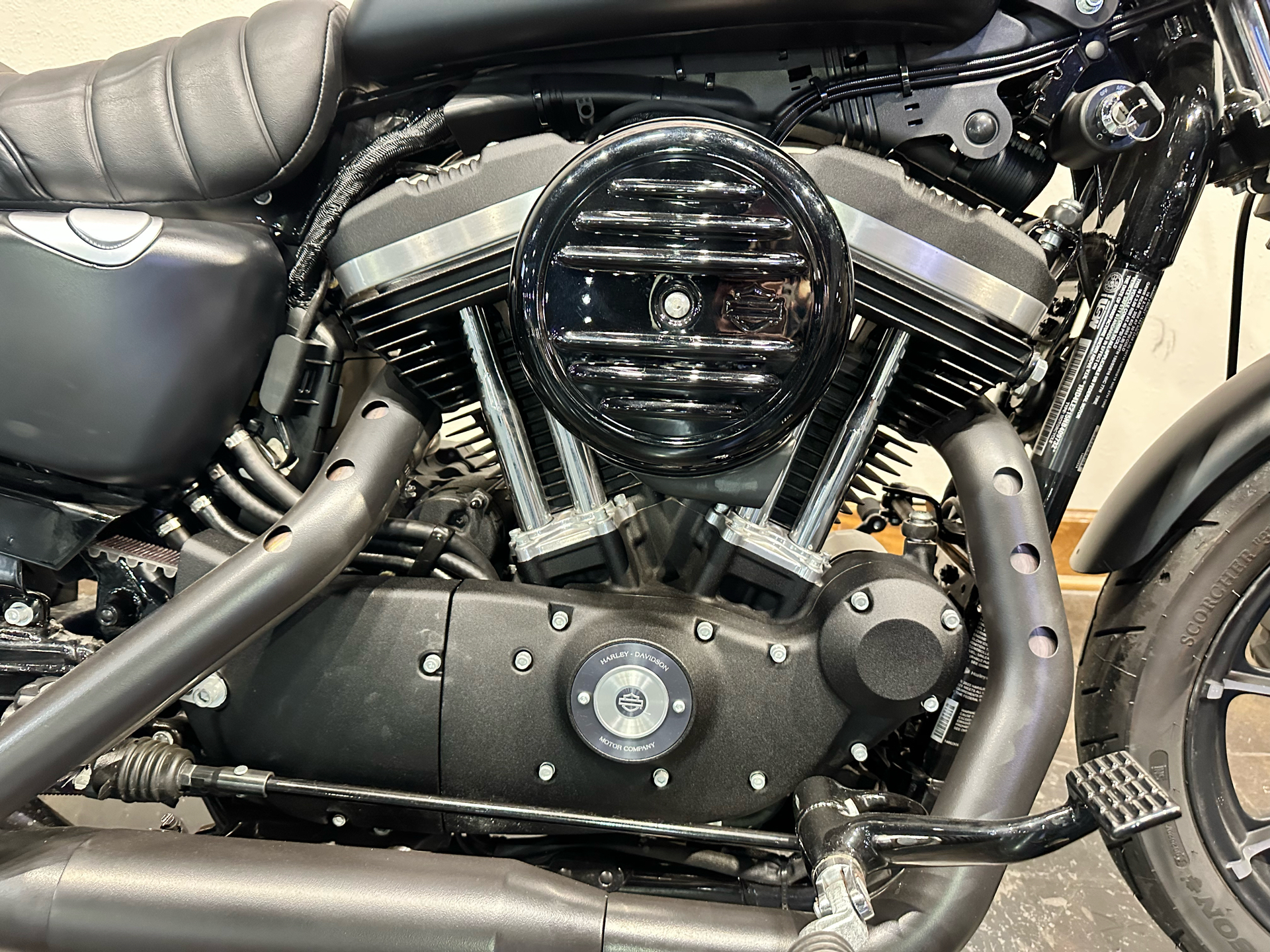 2022 Harley-Davidson Iron 883™ in Baton Rouge, Louisiana - Photo 17